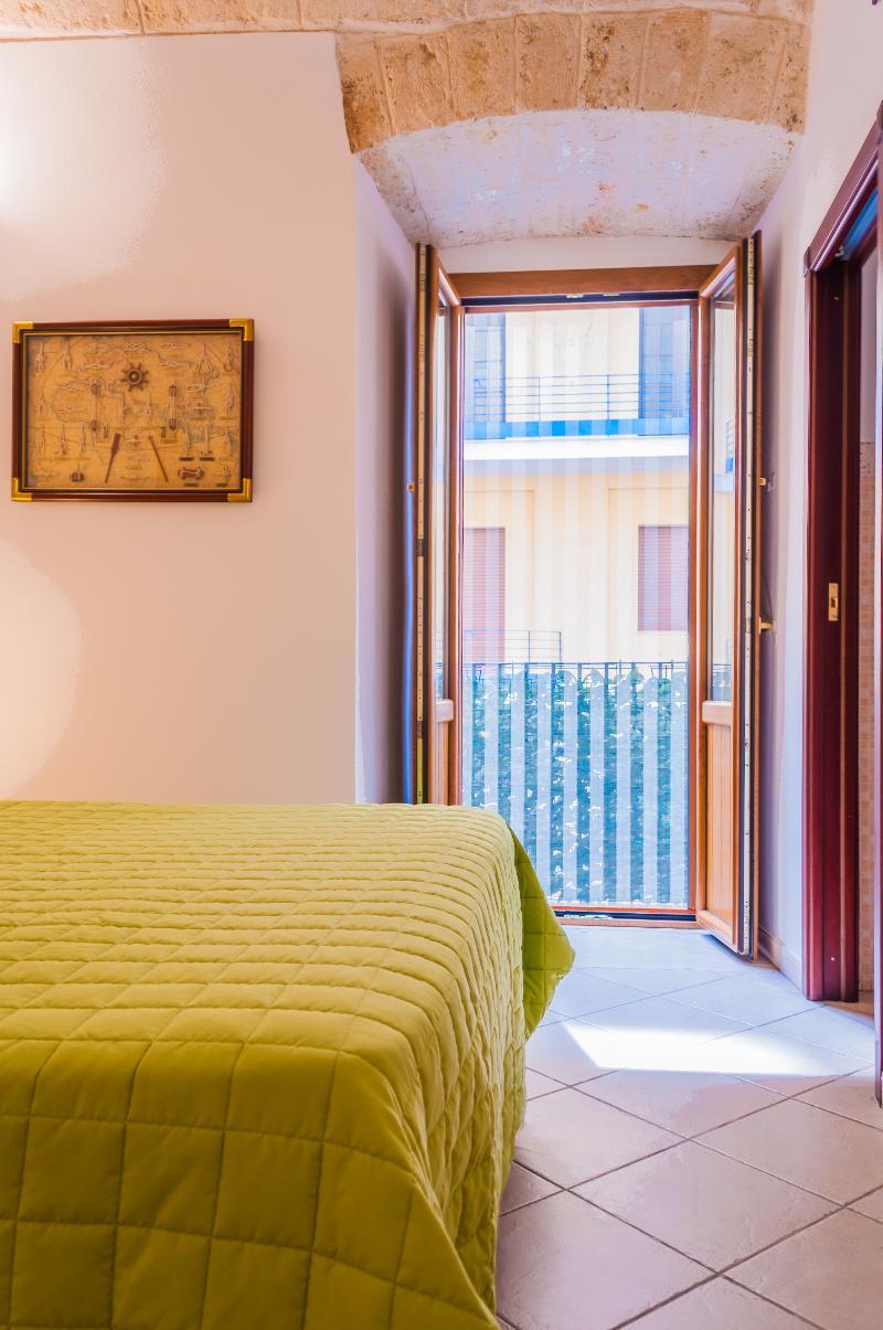 Melo Accommodations Apartment Abbrescia Bari Luaran gambar